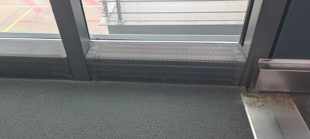 wegde wire screen Architecturel screen serko screen 9